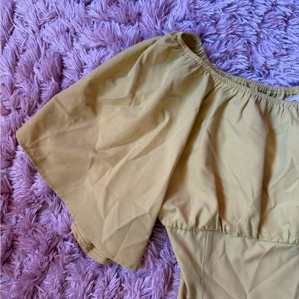 Oblong Box Chartreuse Top - Picture 6 of 7